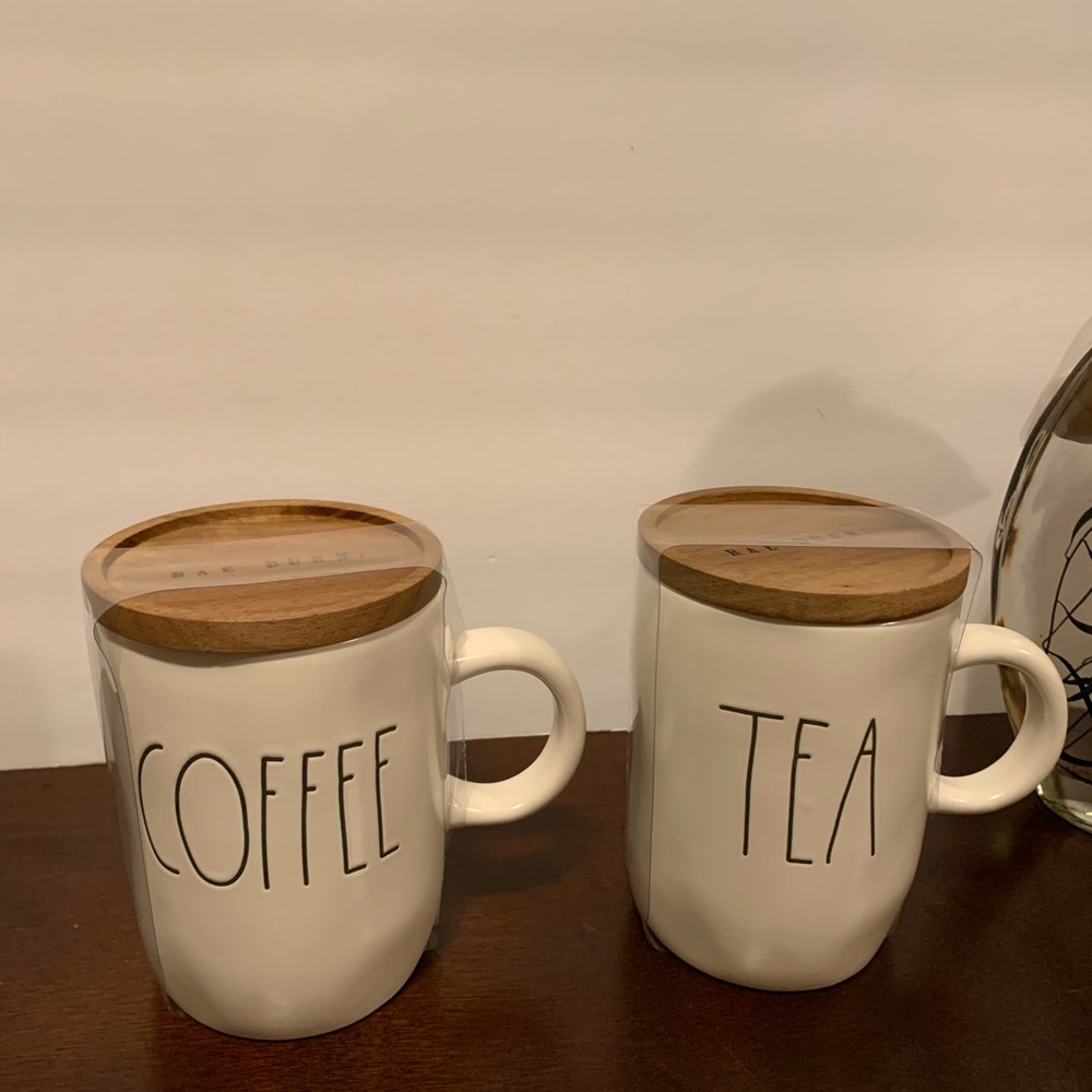 Rae Dunn coffe tea mugs with lid